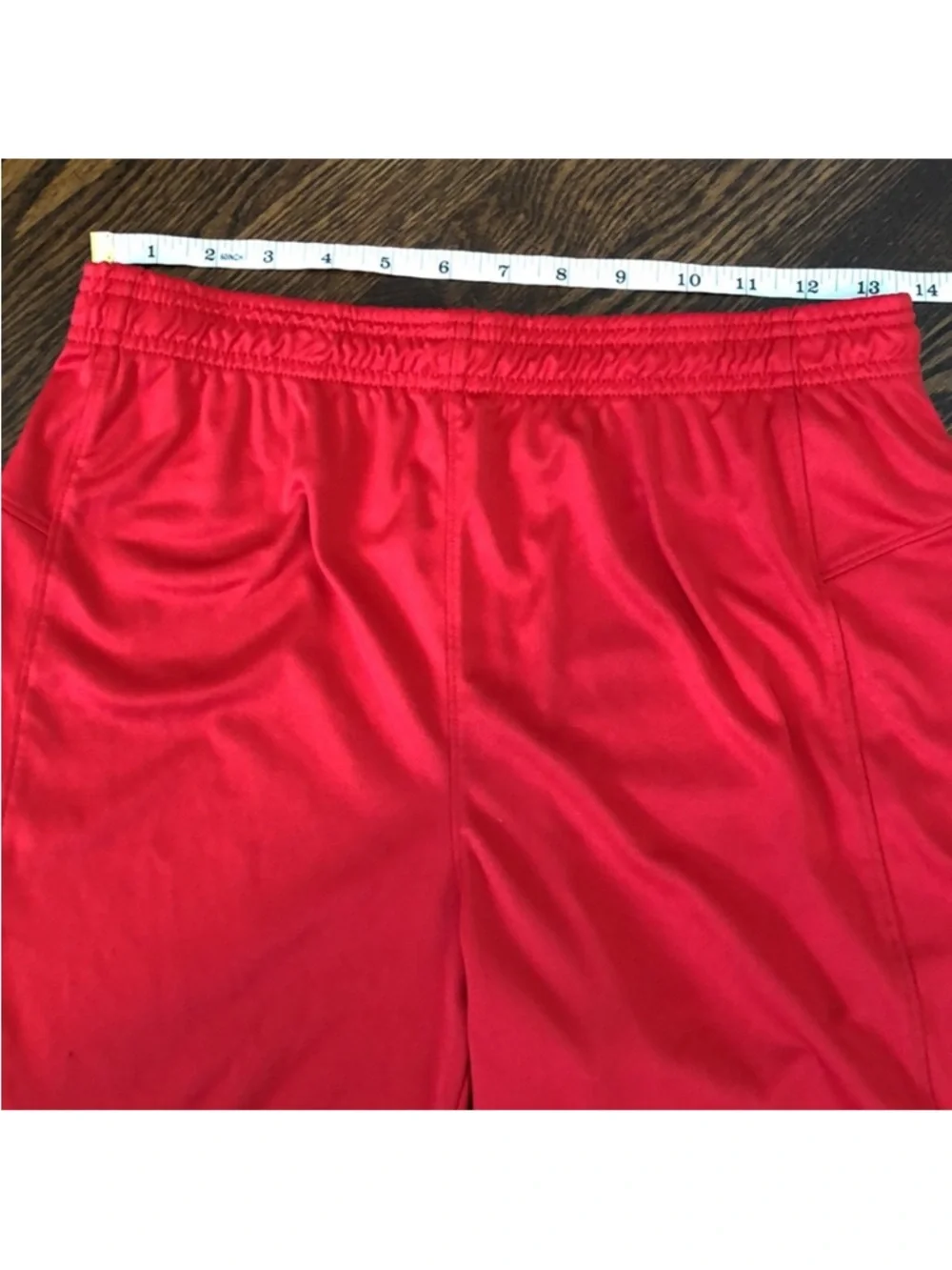 Under Armour Boys Red HeatGear Athletic Shorts Size XL